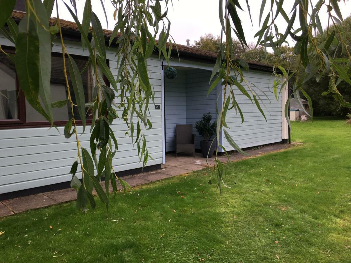 20 Notter Bungalow Saltash Exteriör bild