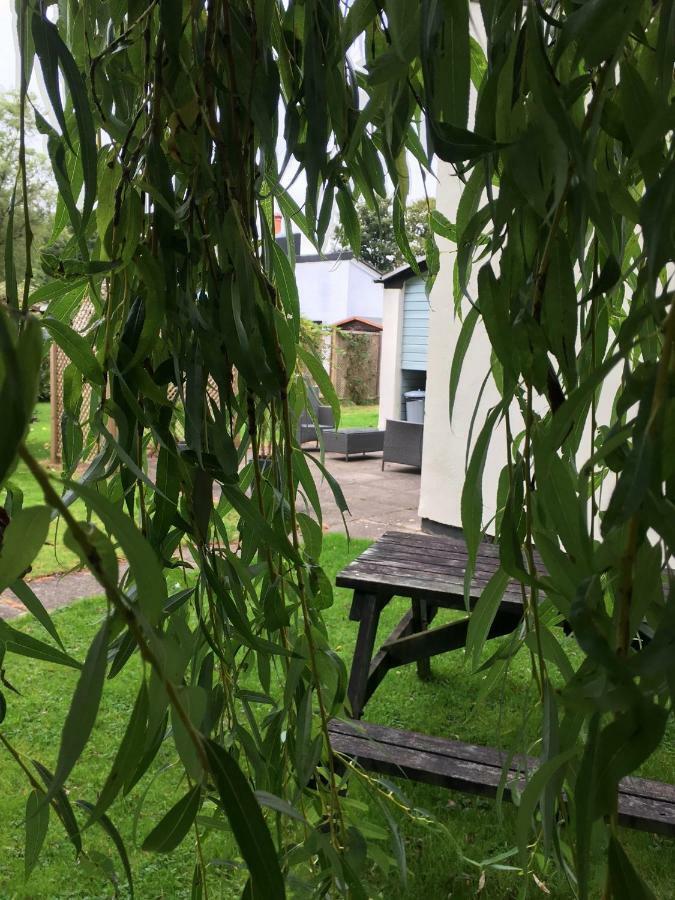 20 Notter Bungalow Saltash Exteriör bild